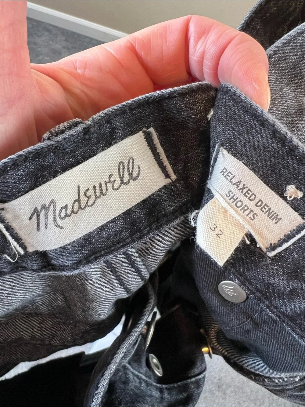 madewell relaxed denim shorts black
